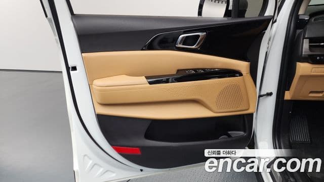 Kia Carnival 2022 — Photo 26/36