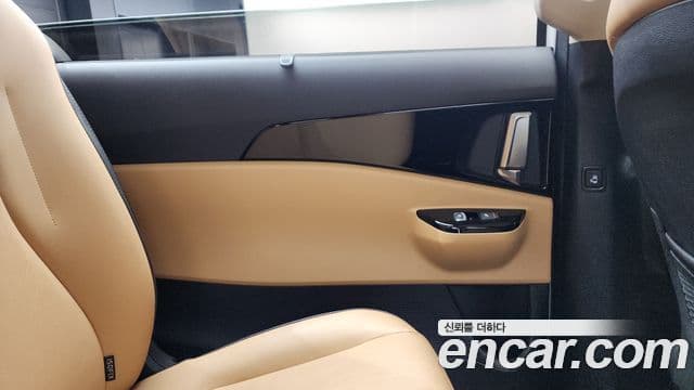 Kia Carnival 2022 — Photo 32/36
