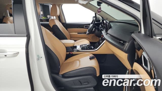 Kia Carnival 2022 — Photo 6/36