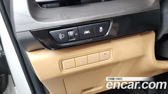 Kia Carnival 2022 — Photo 18/36