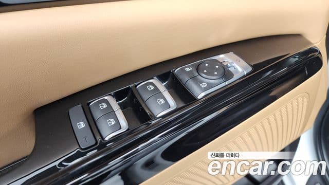 Kia Carnival 2022 — Photo 29/36