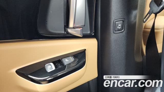 Kia Carnival 2022 — Photo 30/36