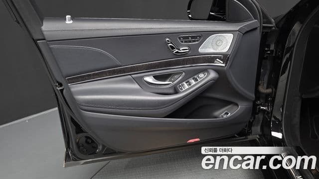 Mercedes-Benz S-Class 2018 — Photo 4/30