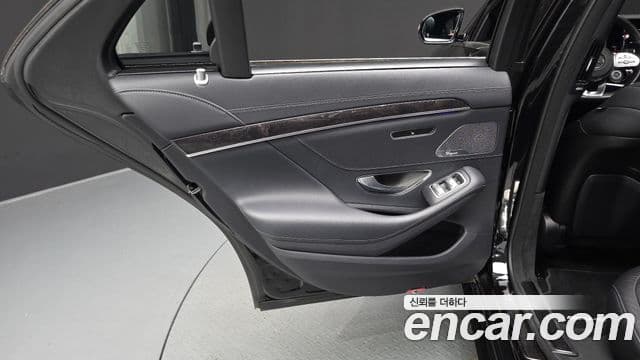 Mercedes-Benz S-Class 2018 — Photo 28/30