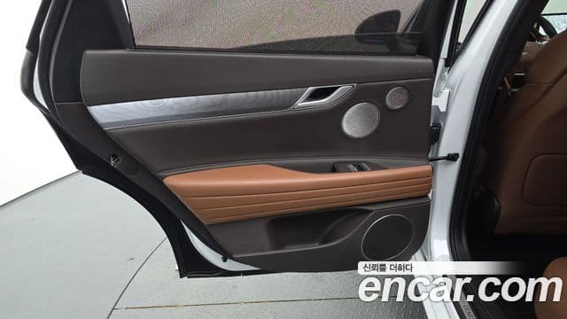 Genesis G80 2021 — ფოტო 18/38