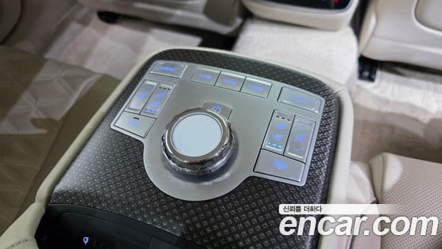 Genesis Electrified G80 2024 — Şəkil 19/20