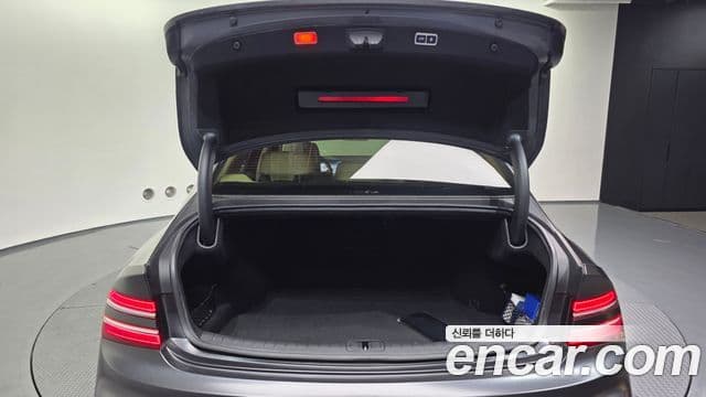 Genesis Electrified G80 2024 — Şəkil 20/20