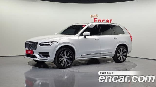Volvo XC90 2022 — ფოტო 1/20