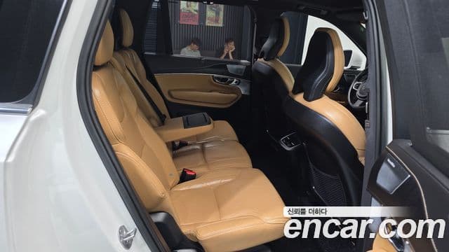 Volvo XC90 2022 — ფოტო 12/20
