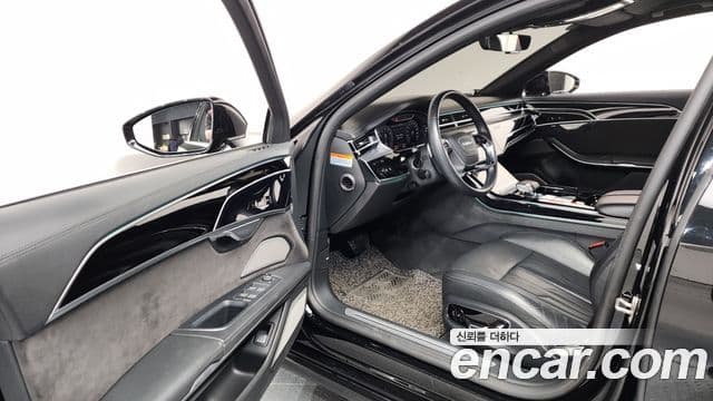 Audi A8 2019 — Şəkil 10/20
