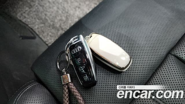 Audi A8 2019 — Şəkil 15/20