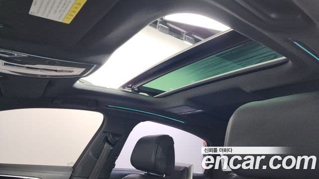 Audi A8 2019 — Şəkil 18/20