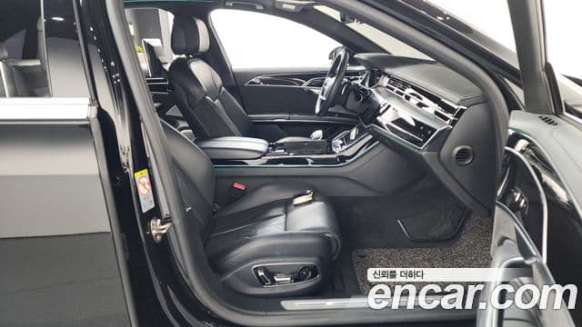 Audi A8 2019 — Photo 15/43