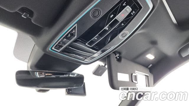 Audi A8 2019 — Photo 13/43