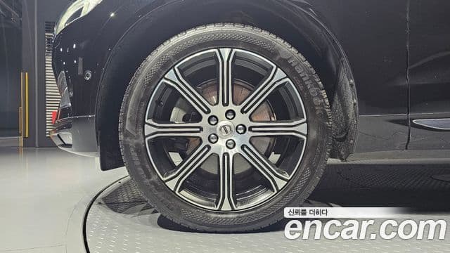 Volvo XC60 2018 — Şəkil 5/20
