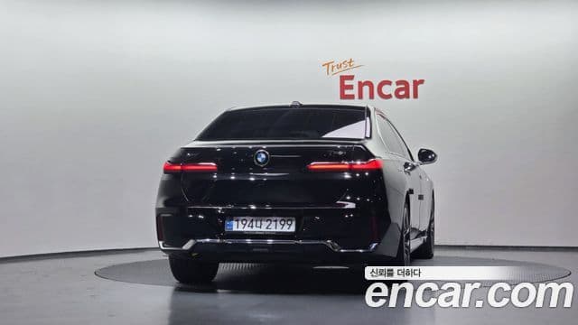 BMW 7 Series 2024 — ფოტო 3/20