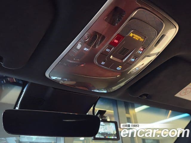 Genesis GV70 2023 — ფოტო 16/20