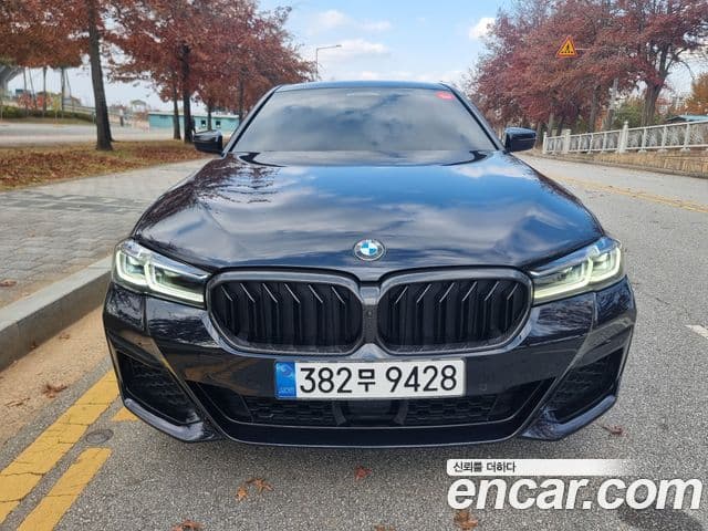 BMW 5 Series 2023 — Photo 9/20