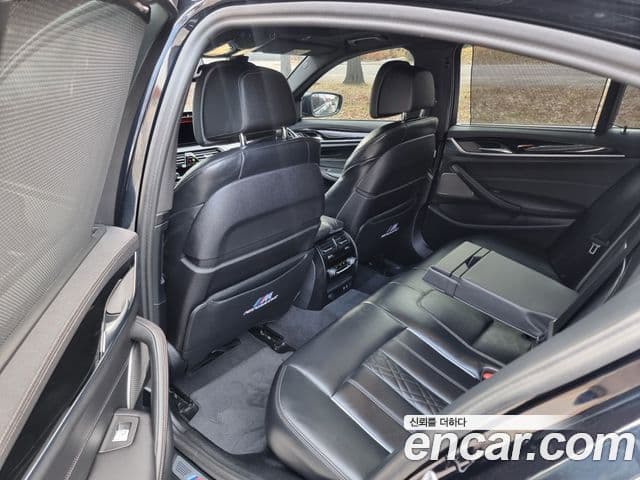 BMW 5 Series 2023 — Photo 16/20