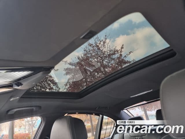 BMW 5 Series 2023 — Photo 13/20