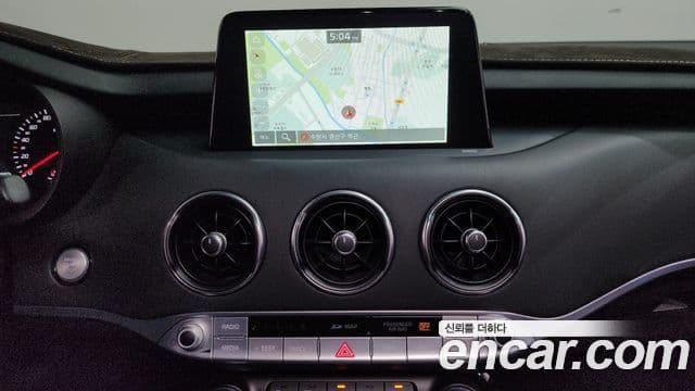 Kia Stinger 2019 — Şəkil 13/20