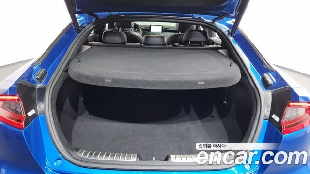Kia Stinger 2019 — Şəkil 20/20