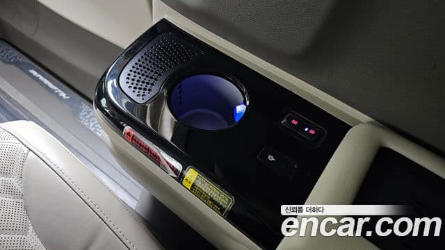 Kia Carnival 2022 — Şəkil 15/20