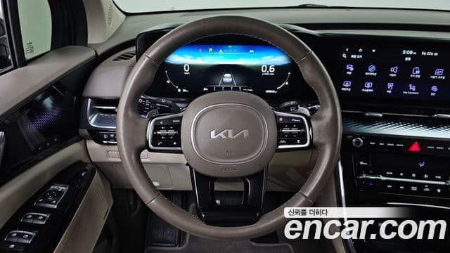 Kia Carnival 2022 — Şəkil 18/20
