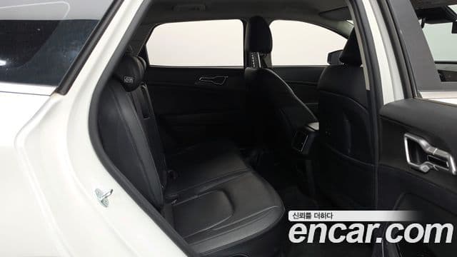 Kia Sportage 2022 — ფოტო 11/20