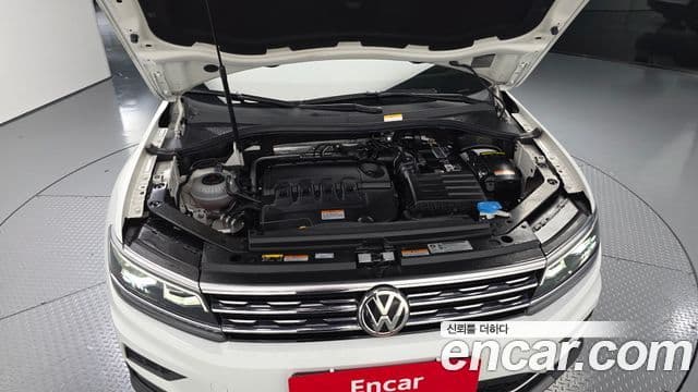 Volkswagen Tiguan 2020 — ფოტო 4/20