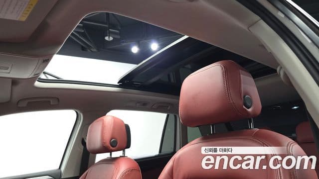 Volkswagen Tiguan 2020 — ფოტო 13/20