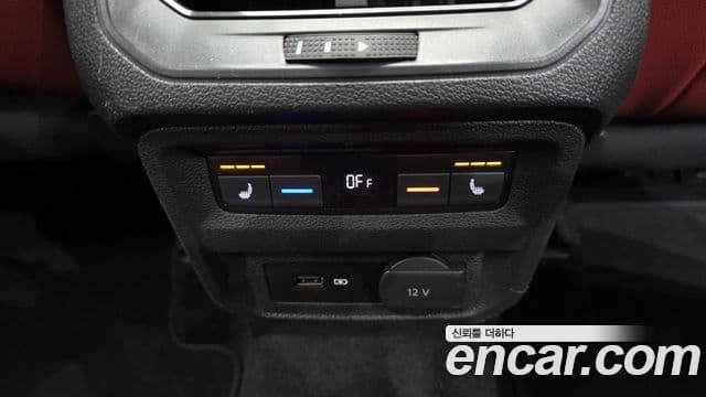 Volkswagen Tiguan 2020 — ფოტო 14/20