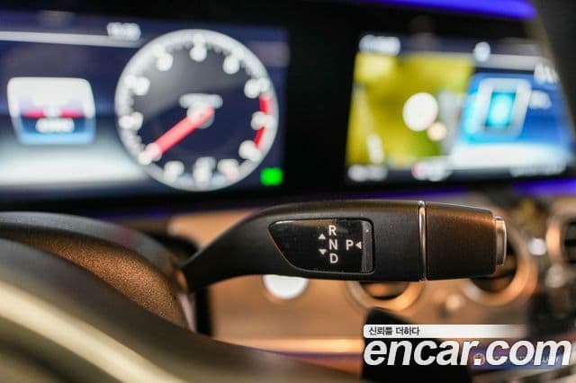 Mercedes-Benz E-Class 2020 — Şəkil 8/20