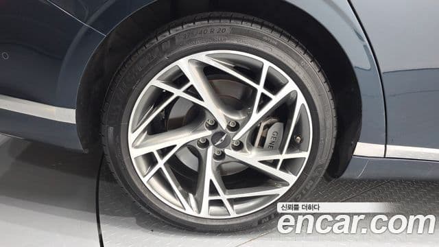 Genesis G90 2022 — ფოტო 5/20