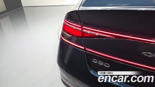 Genesis G90 2022 — ფოტო 22/38