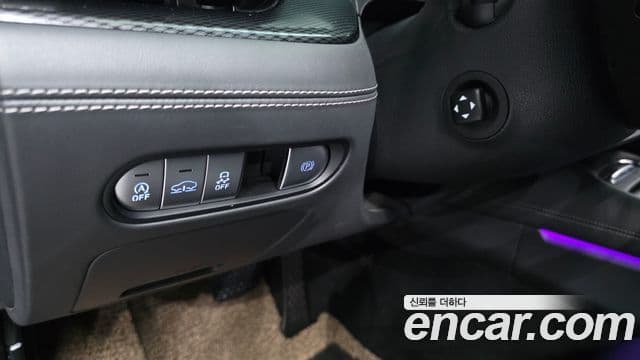 Genesis G90 2022 — ფოტო 17/38