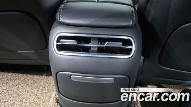 Genesis G90 2022 — ფოტო 21/38