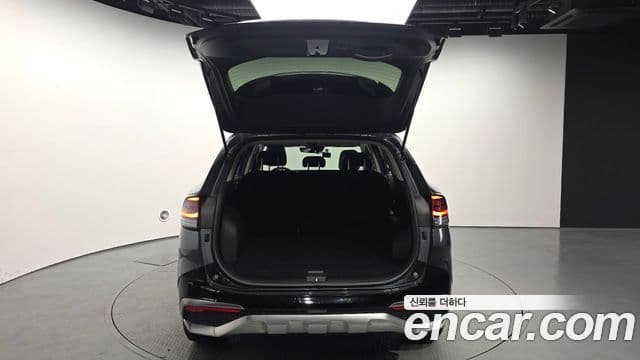 Kia Sportage 2022 — ფოტო 8/31