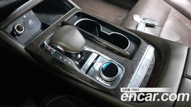 Kia The K9 2019 — ფოტო 7/20