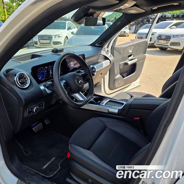 Mercedes-Benz EQB 2024 — ფოტო 13/20
