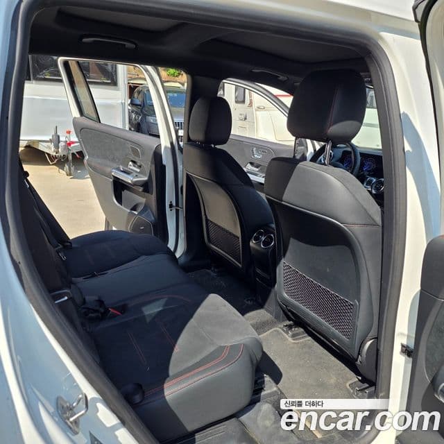 Mercedes-Benz EQB 2024 — ფოტო 12/20