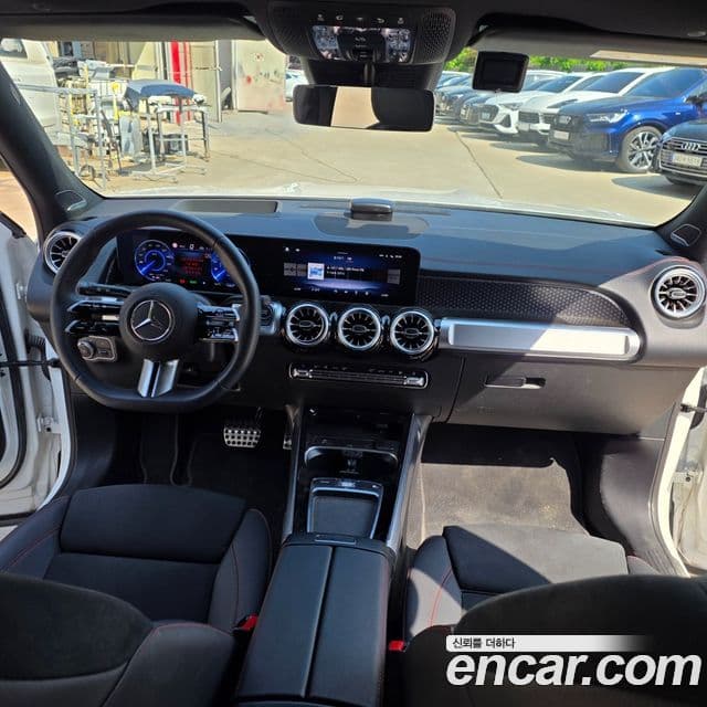 Mercedes-Benz EQB 2024 — ფოტო 20/20