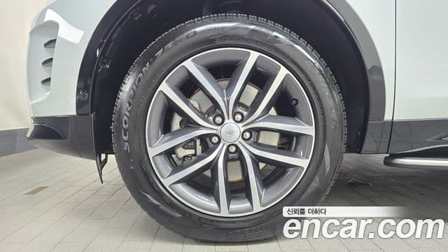 Land Rover Discovery Sport 2025 — ფოტო 5/20
