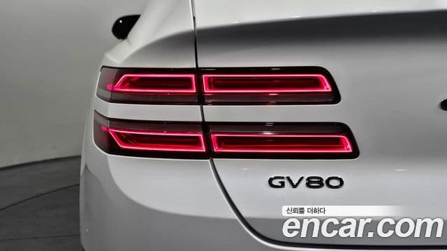 Genesis GV80 2023 — Photo 31/38