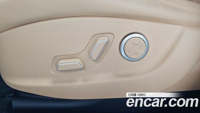 Genesis GV80 2023 — Photo 33/38