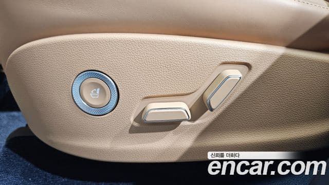 Genesis GV80 2023 — Photo 9/38