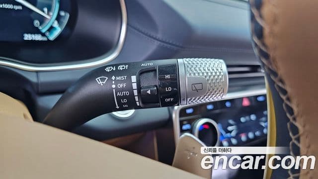 Genesis GV80 2023 — Photo 20/38