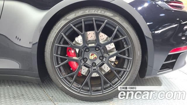 Porsche 911 2024 — Photo 24/30