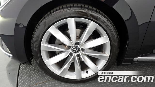 Volkswagen Arteon 2023 — ფოტო 5/20
