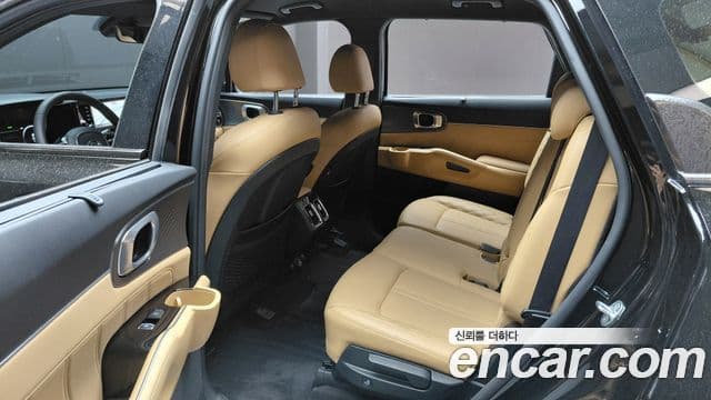 Kia Sorento 2021 — ფოტო 13/20